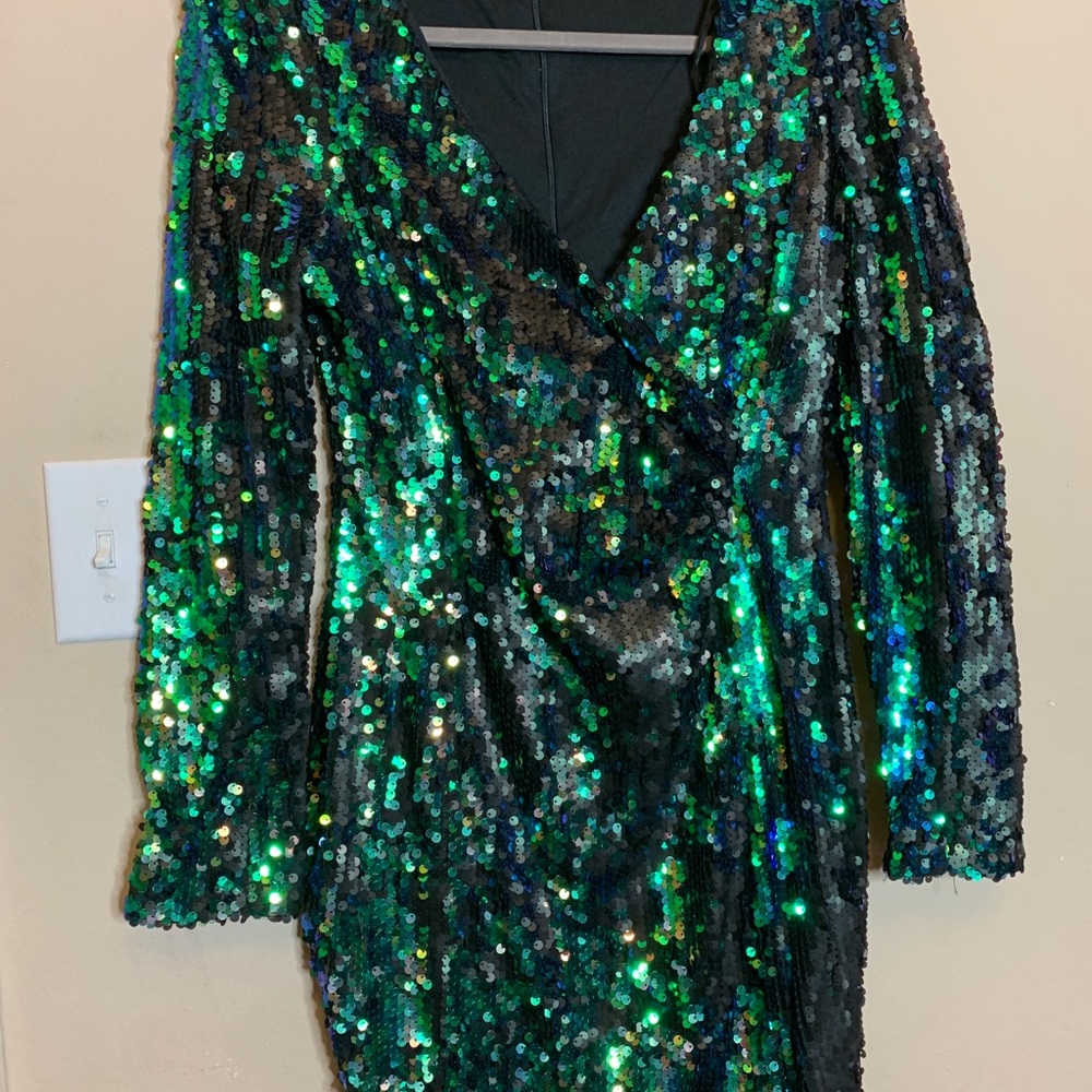 AX Paris Long Sleeve Wrap Sequin Bodycon dress - Picture 4 of 4